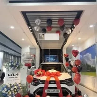 Kia Ninh Bình - Hình ảnh hoạt động bán hàng thực tế.
